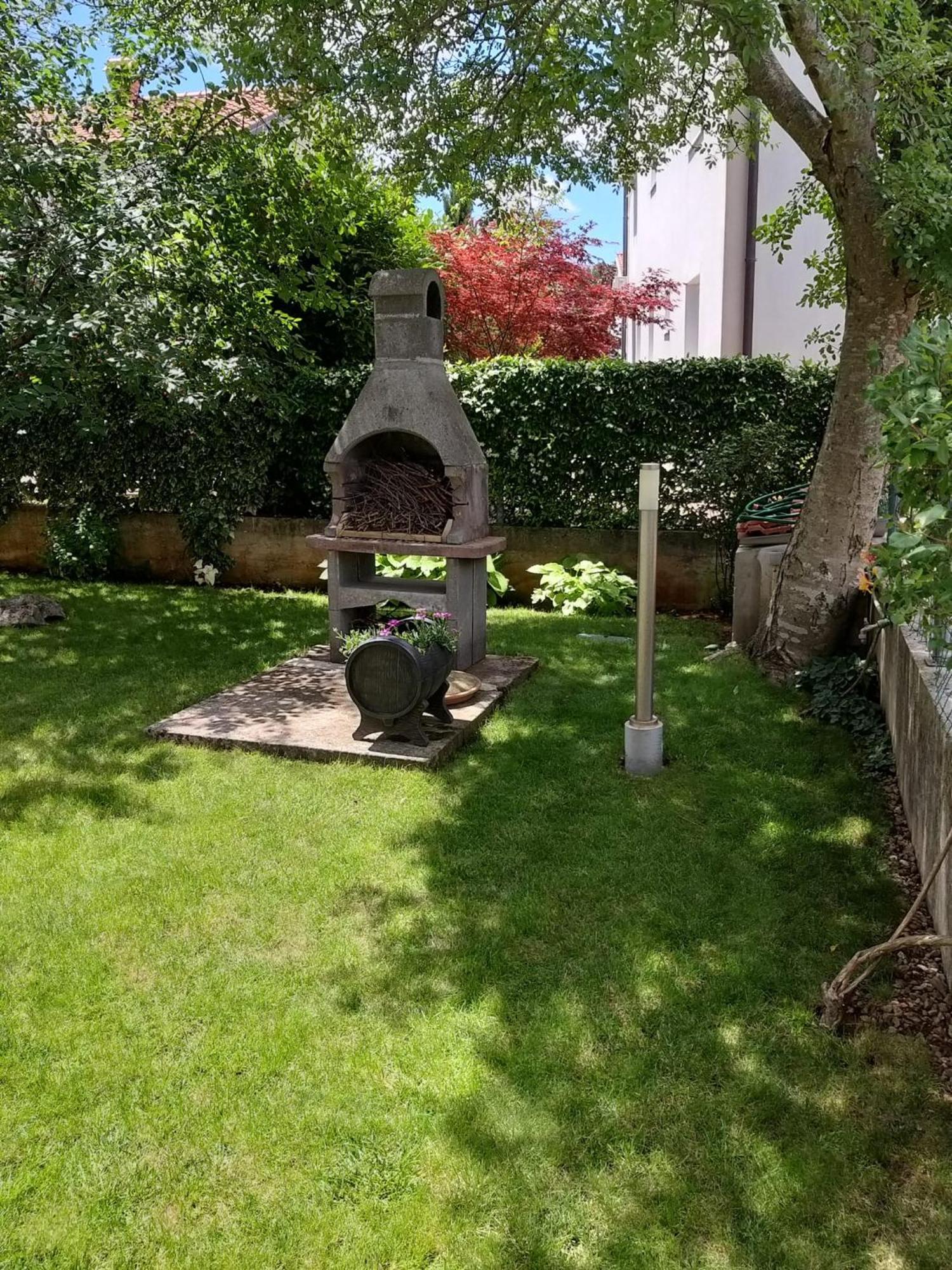 Apartmani Anita Malinska Exterior photo